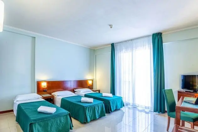 Superior Dört Kişilik Oda