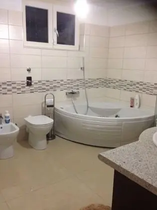 Süit, 2 Yatak Odası, Bahçe Manzaralı