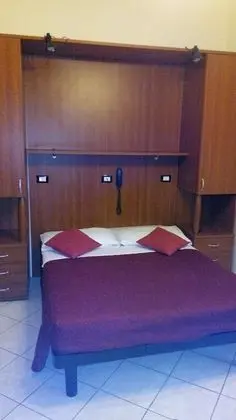 Üç Kişilik Oda