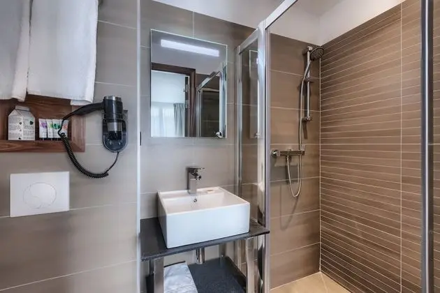 Standard Tek Büyük Yataklı Oda, 2 Yatak Odası, Engellilere Uygun