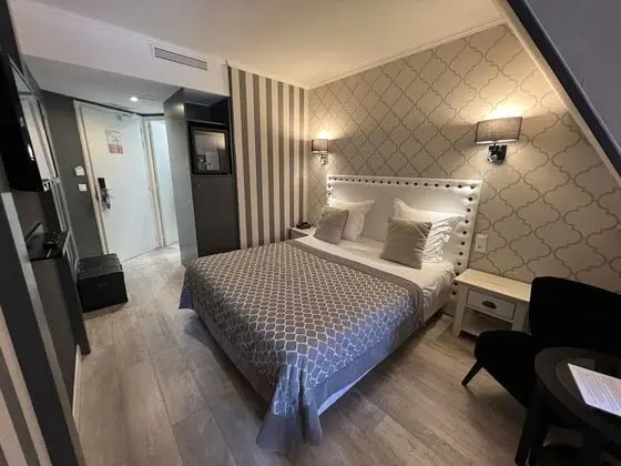 Comfort Tek Büyük Yataklı Oda