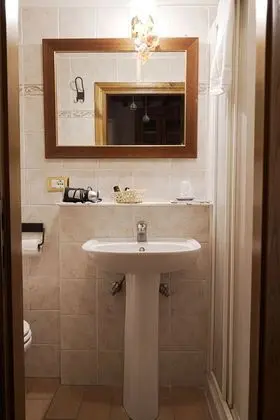 Tek Büyük veya İki Ayrı Yataklı Oda (Blunauta)