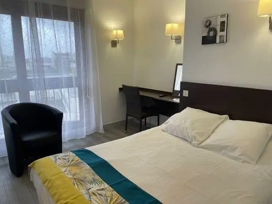 Tek Büyük Yataklı Oda