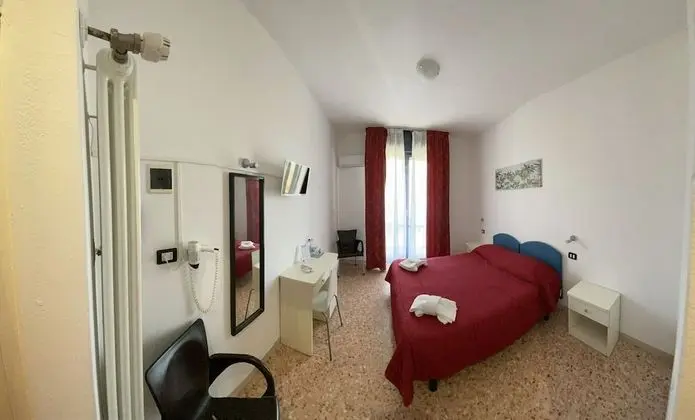 Tek Büyük veya İki Ayrı Yataklı Oda