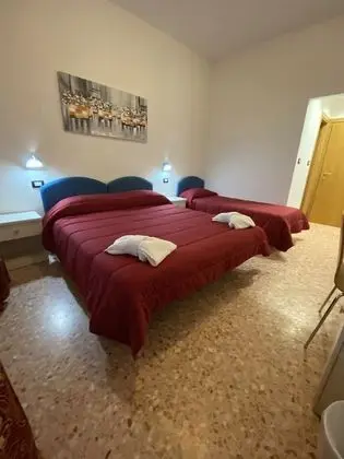 Üç Kişilik Oda
