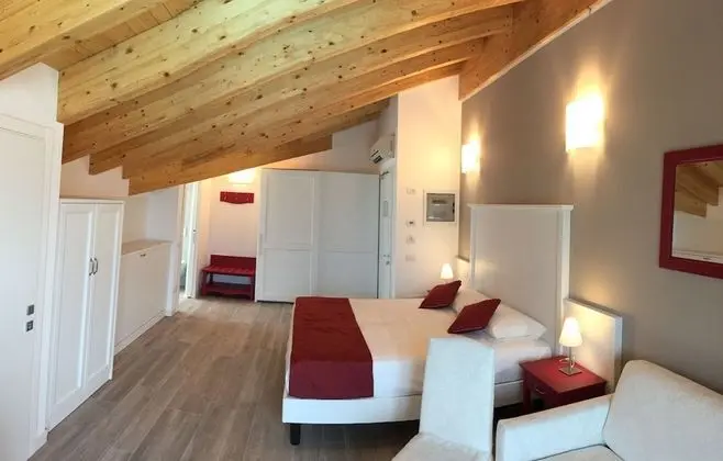 Junior Süit, Balkon, Göl Manzaralı