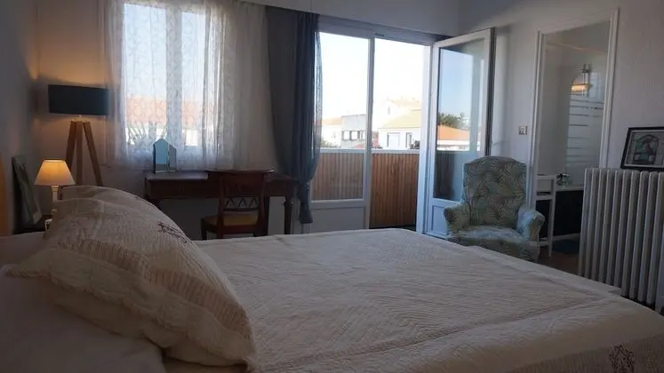 Tek Büyük Yataklı Oda, Balkon