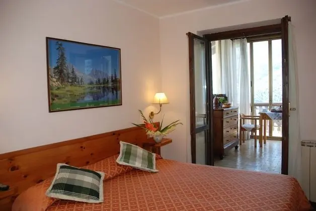 Basic Tek Büyük veya İki Ayrı Yataklı Oda, Balkon, Dağ Manzaralı