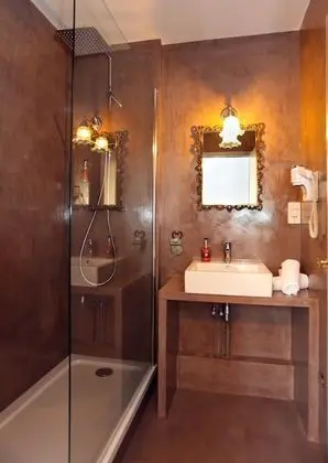 Comfort Tek Büyük Yataklı Oda