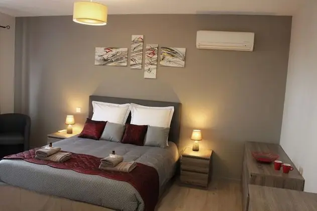 Tek Büyük Yataklı Oda (Côté Cour)