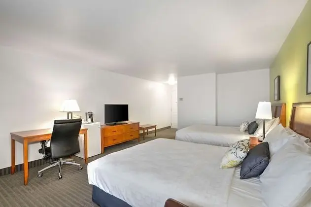 Standard Oda, 2 Büyük (Queen) Boy Yatak, Sigara İçilmez, Balkon