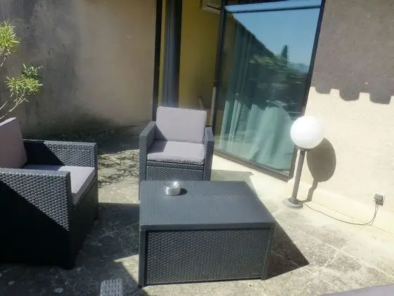 Tek Büyük Yataklı Oda, Teras