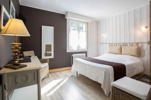 Premium Tek Büyük Yataklı Oda