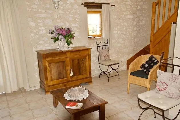 Classic Kır Evi, 2 Yatak Odası, Avlu Manzaralı, Bahçeli (Les Laurieres )