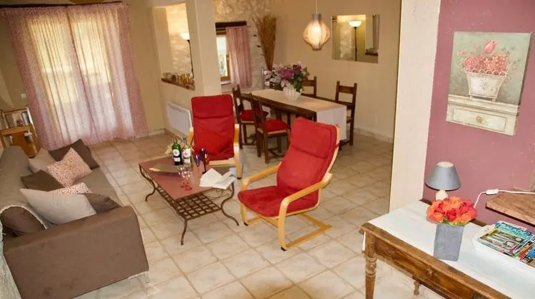 Family Kır Evi, 3 Yatak Odası, Buzdolabı ve Mikrodalga, Park Manzaralı (Le Coin)