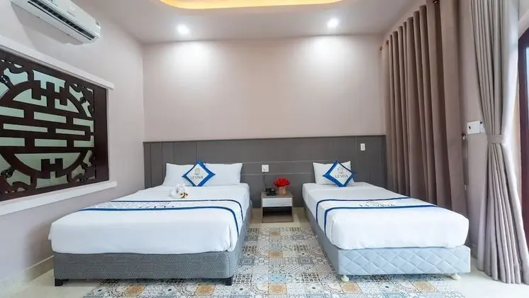 Premium Üç Kişilik Oda, Havuz Manzaralı