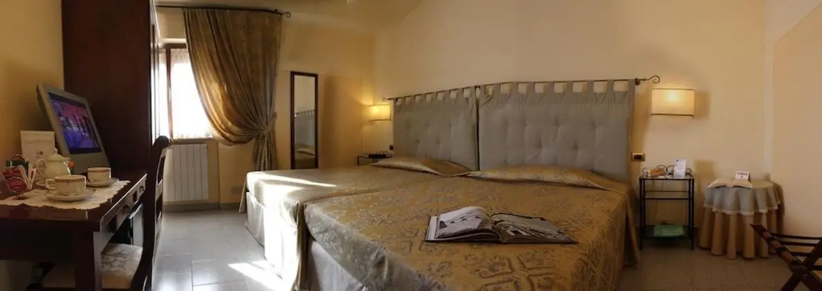 Standard Tek Büyük Yataklı Oda