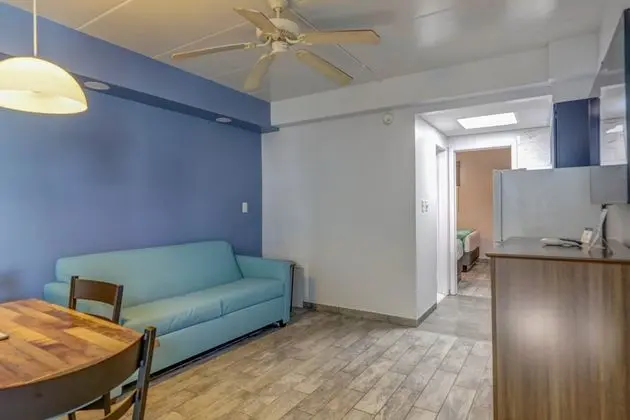 Süit, Birden Çok Yatak, Küçük Mutfak (Smoke Free, Two Rooms, Efficiency)