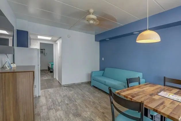 Süit, Birden Çok Yatak, Küçük Mutfak (Smoke Free, Two Rooms, Efficiency)