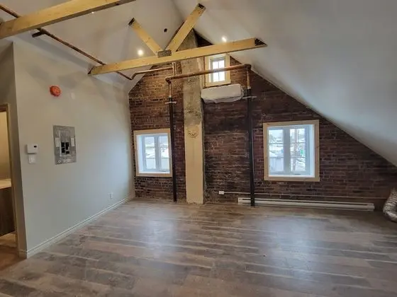Romantic Çatı Katı (Loft), Banyolu/Duşlu (Cathedrale - 3e etage)