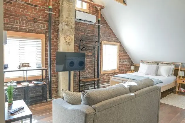 Romantic Çatı Katı (Loft), Banyolu/Duşlu (Cathedrale - 3e etage)