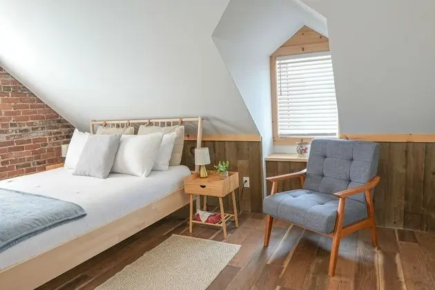 Romantic Çatı Katı (Loft), Banyolu/Duşlu (Cathedrale - 3e etage)
