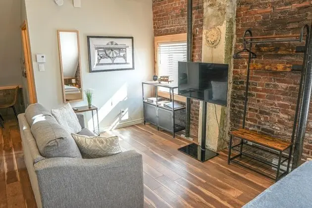 Romantic Çatı Katı (Loft), Banyolu/Duşlu (Cathedrale - 3e etage)
