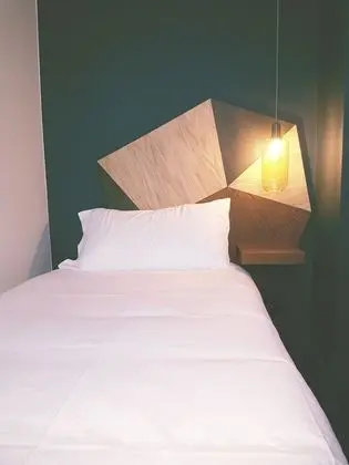 Tek Kişilik Oda, 1 Tek Kişilik Yatak