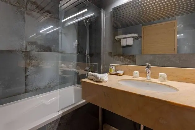 Comfort Tek Büyük Yataklı Oda