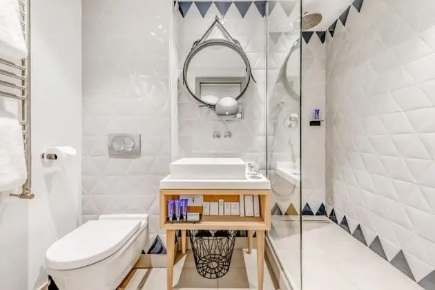 Standard Tek Büyük Yataklı Oda