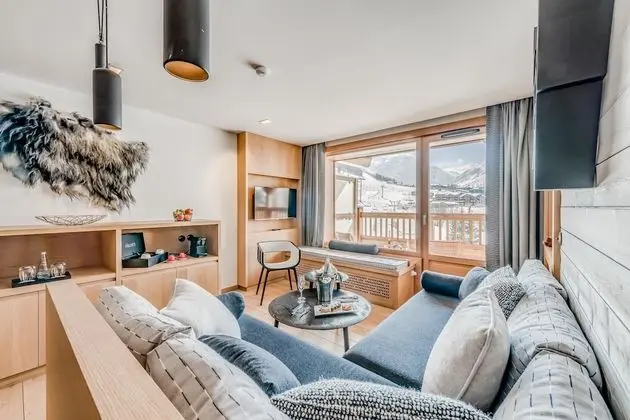 Süit, Dağ Manzaralı, Dağ Yamacı