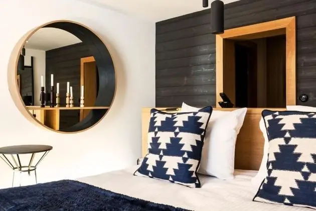 Süit, Dağ Manzaralı, Dağ Yamacı