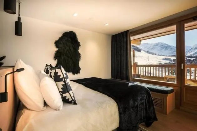 Süit, Dağ Manzaralı, Dağ Yamacı