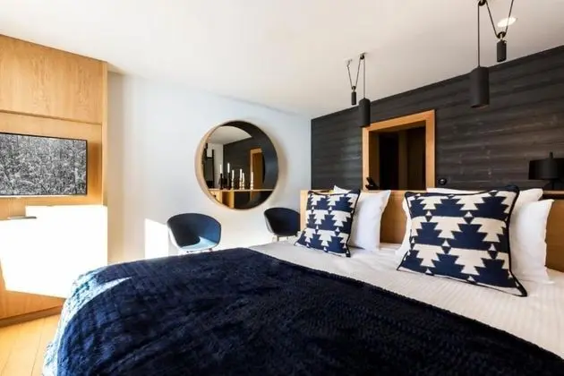 Süit, Dağ Manzaralı, Dağ Yamacı