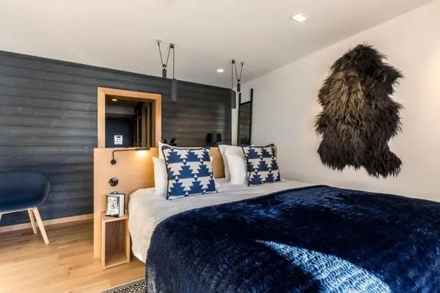 Süit, Dağ Manzaralı, Dağ Yamacı