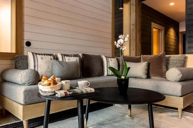 Süit, Dağ Manzaralı, Dağ Yamacı