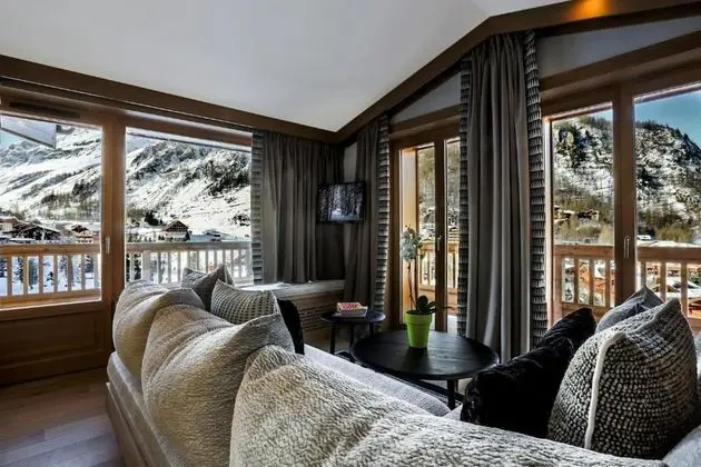 Süit, Dağ Manzaralı, Dağ Yamacı