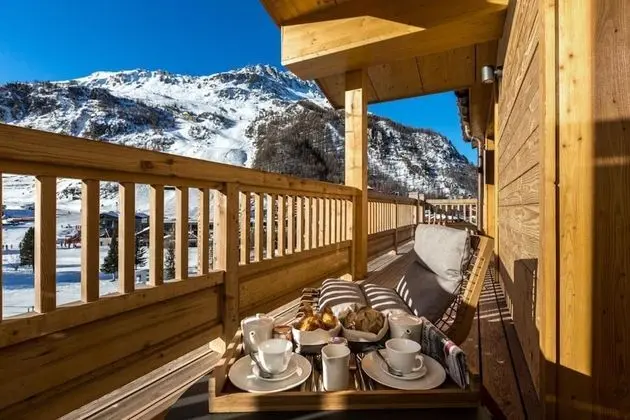 Süit, Dağ Manzaralı, Dağ Yamacı