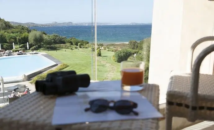 Superior Tek Büyük veya İki Ayrı Yataklı Oda, Balkon, Deniz Manzaralı