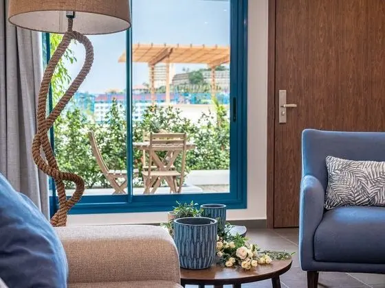 Family Tek Büyük Yataklı Oda