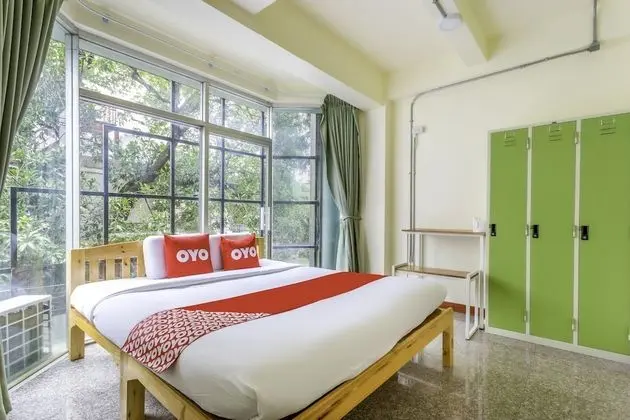 Premium Tek Büyük Yataklı Oda, Ortak Banyo