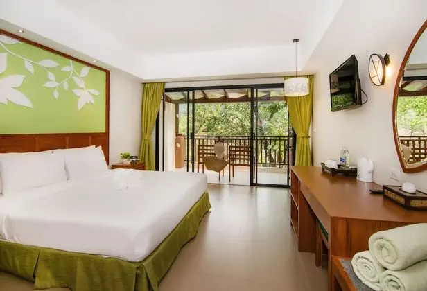Leaf Room