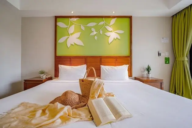 Leaf Room
