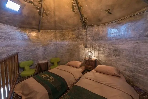 Mushroom Clay House M1