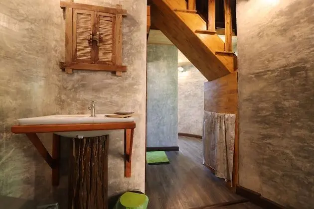 Mushroom Clay House M1