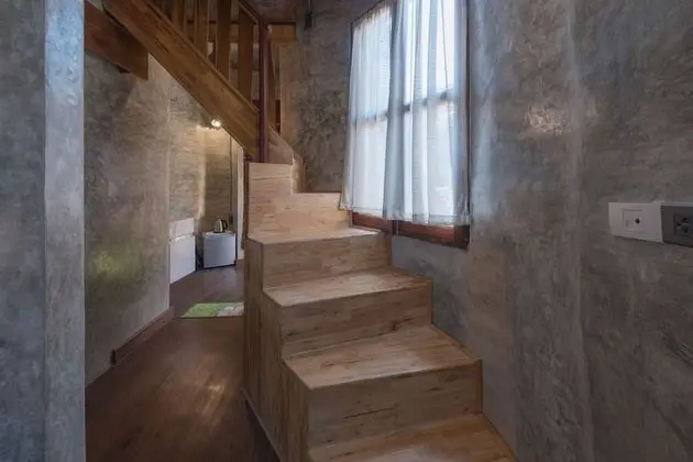 Mushroom Clay House M1