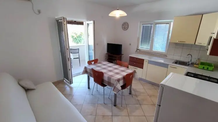 Apart Daire (Leana - great location and close to b)