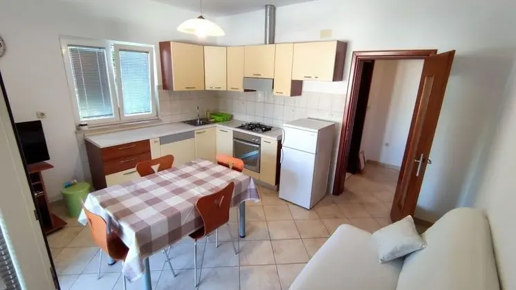 Apart Daire (Leana - great location and close to b)