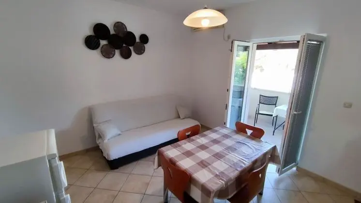 Apart Daire (Leana - great location and close to b)