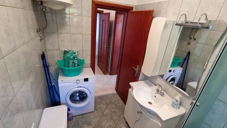 Apart Daire (Leana - great location and close to b)